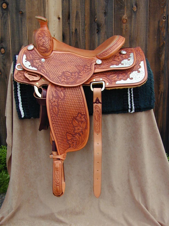 Traditional Western Saddle 7